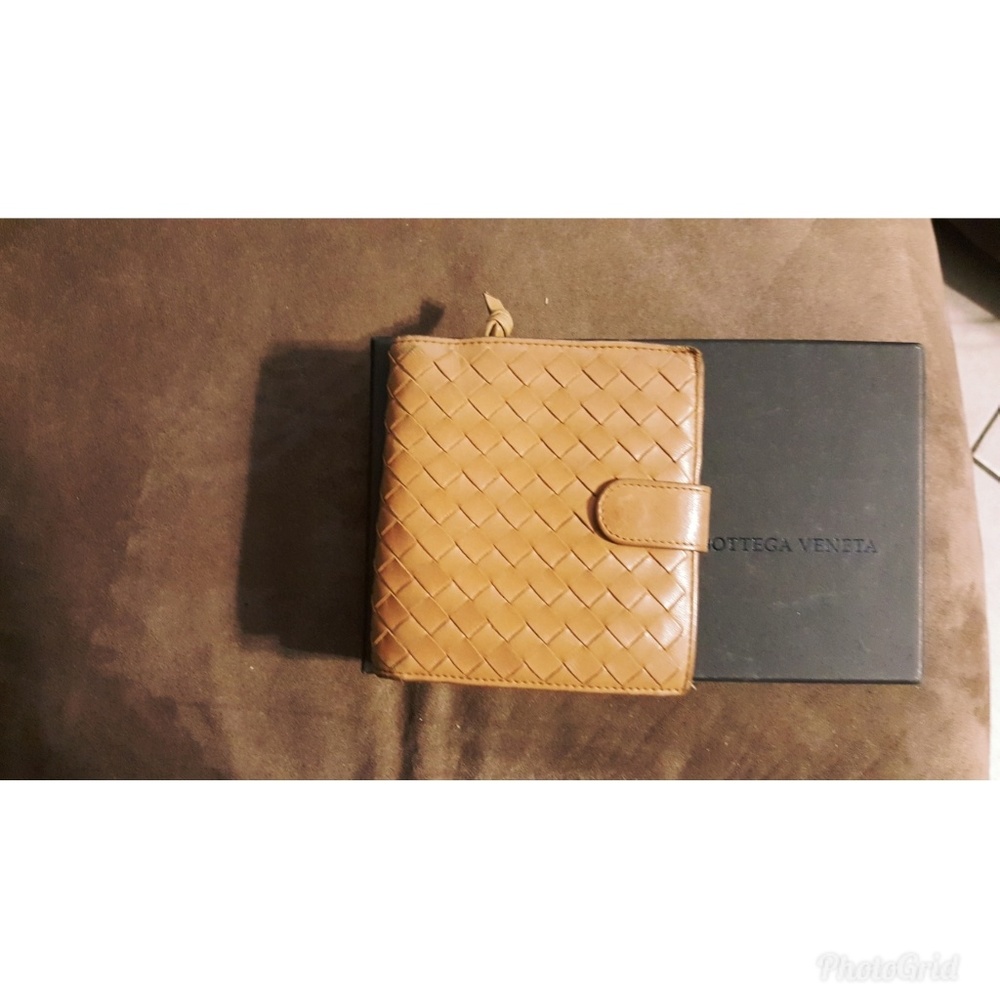 Intrecciato Leather wallet